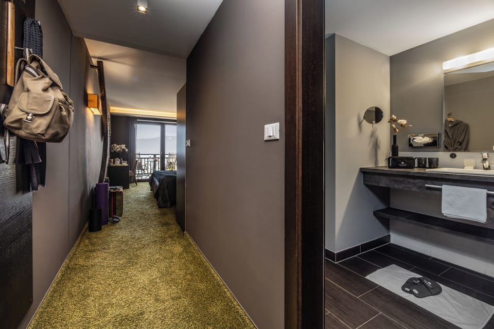 Double Room, Balcony, Mountain View | Free WiFi