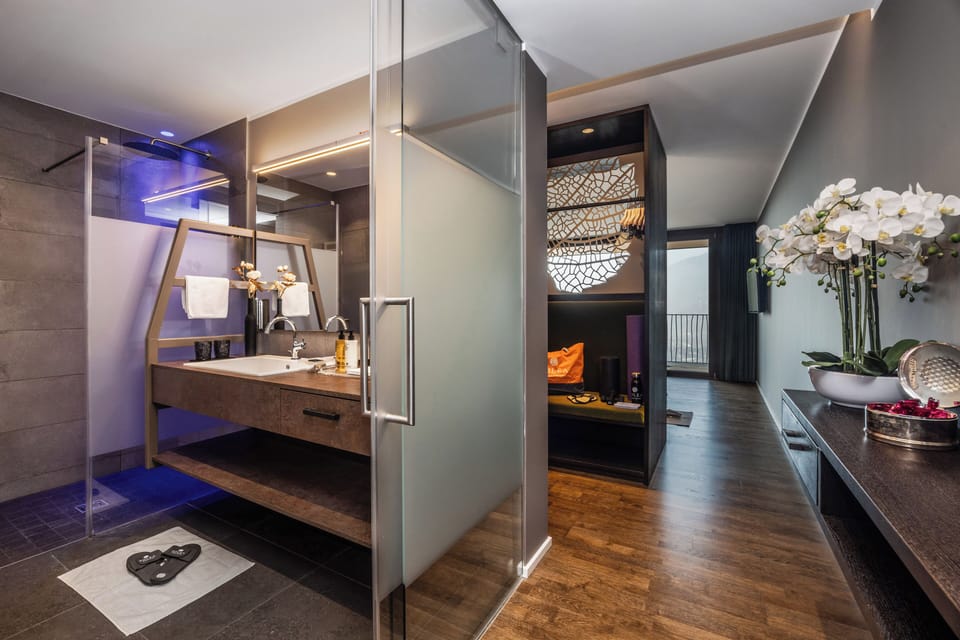 Suite, Air conditioning, Mountain View | Bathroom | Free toiletries, hair dryer, bathrobes, slippers