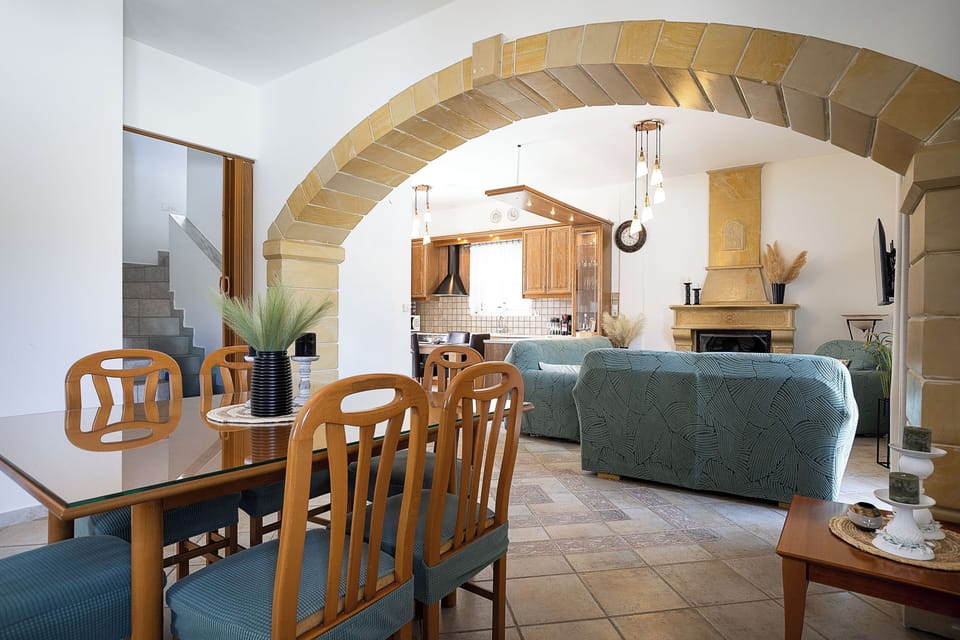 Family Villa, Mountain View | Living area | Flat-screen TV, fireplace