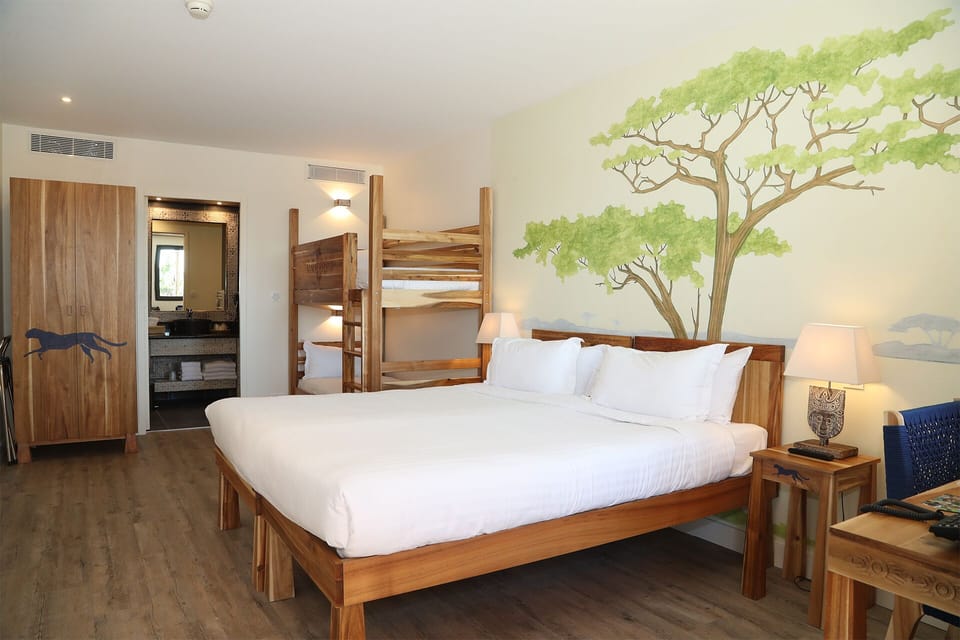 Comfort Room | Soundproofing, free cribs/infant beds, free WiFi, bed sheets