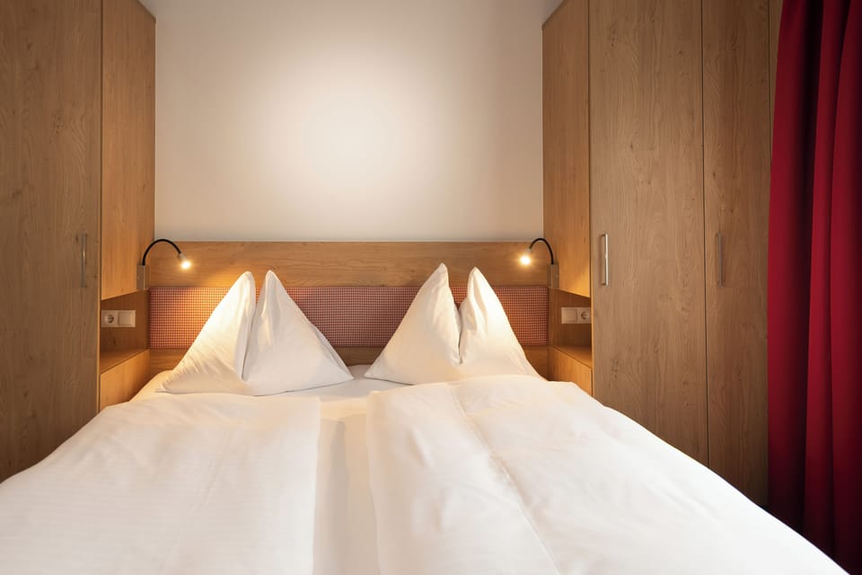 Comfort Double Room, Balcony, Mountain View | In-room safe, free WiFi, bed sheets