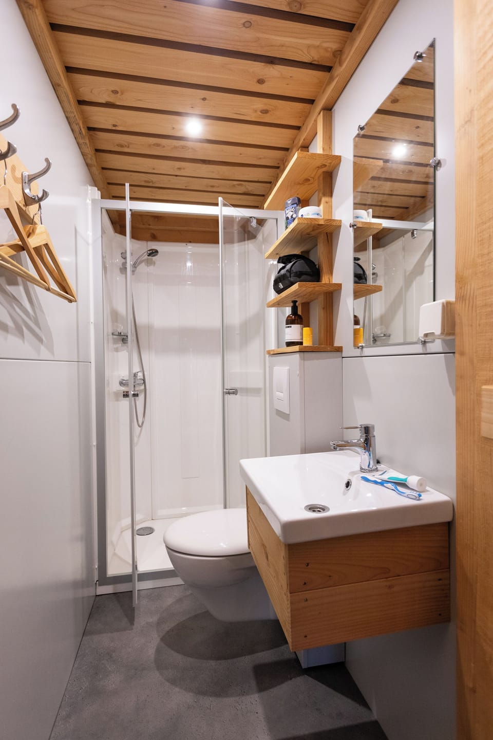 Deluxe Tent | Bathroom