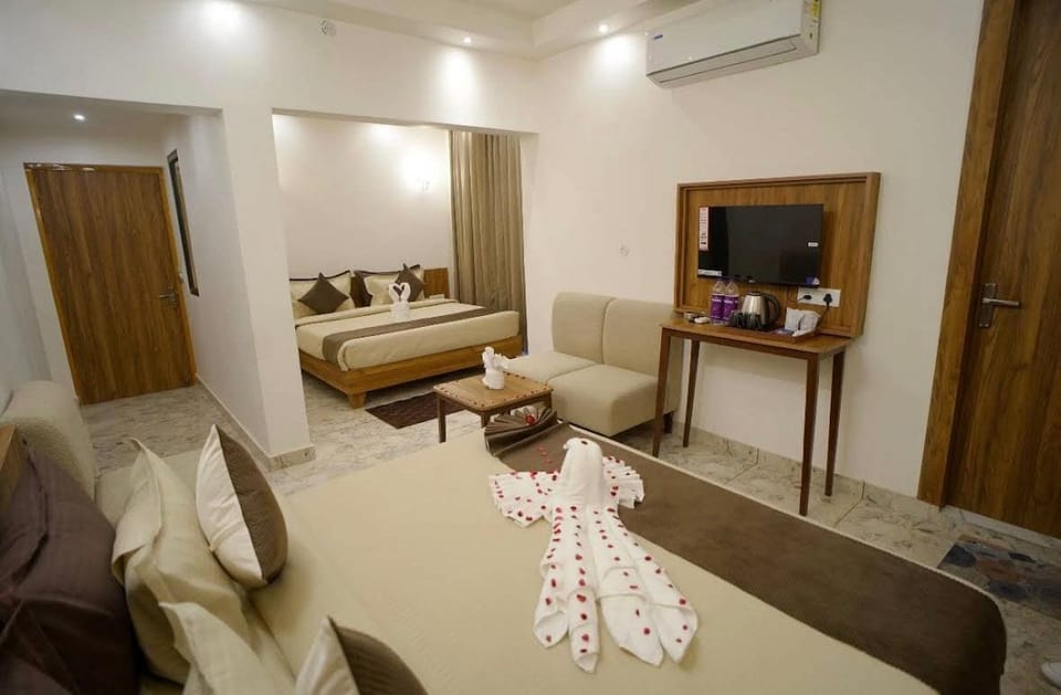 Exclusive Room | Desk, laptop workspace, free WiFi, bed sheets