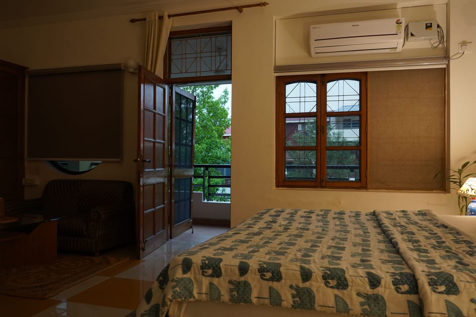 Premium Double Room, Bathtub, Park View | Egyptian cotton sheets, premium bedding, down comforters