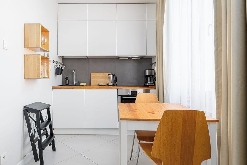 Studio Suite | Private kitchenette | Electric kettle