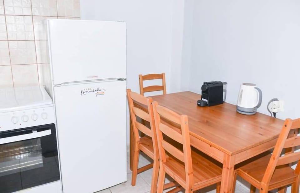 Studio, Balcony | Private kitchen