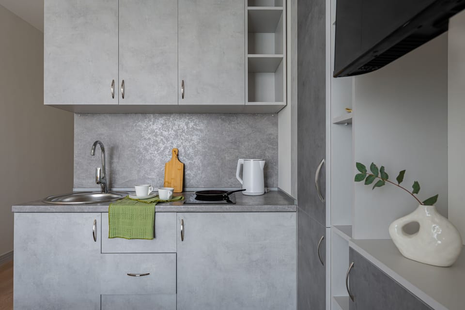 Standard Studio, City View | Egyptian cotton sheets, premium bedding, soundproofing, free WiFi