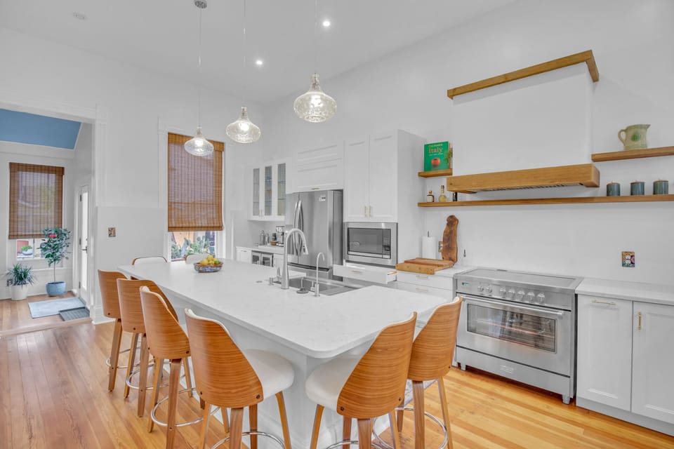 Beautiful kitchen with seating for 8.  Induction cooktop with convection oven 