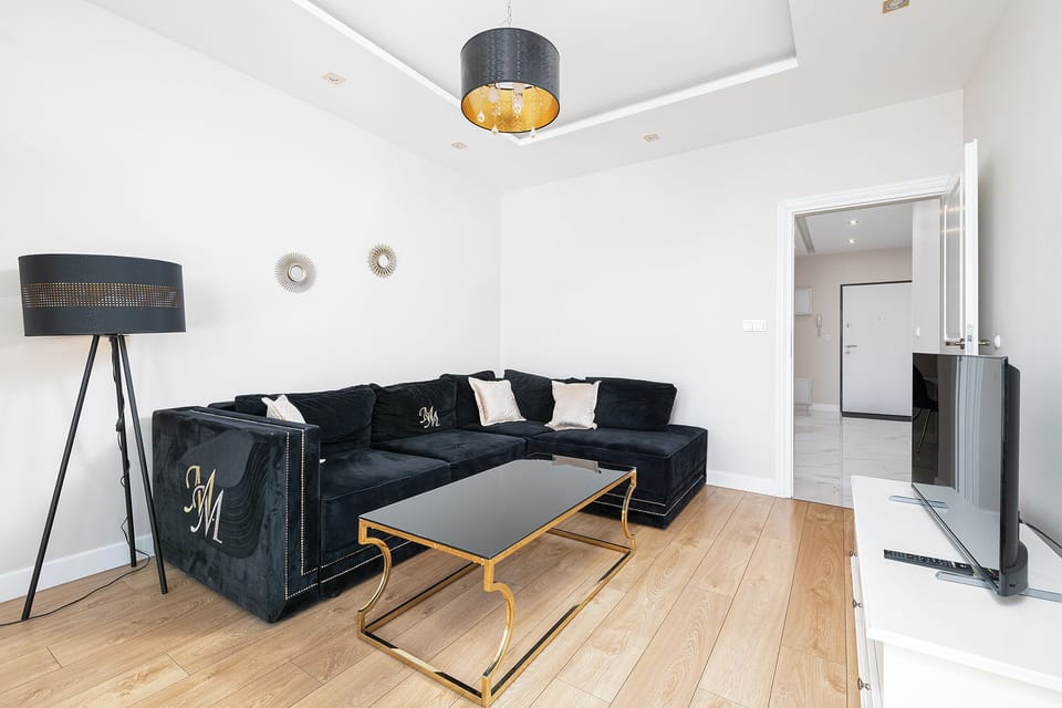 Apartment, Balcony, City View | Living room