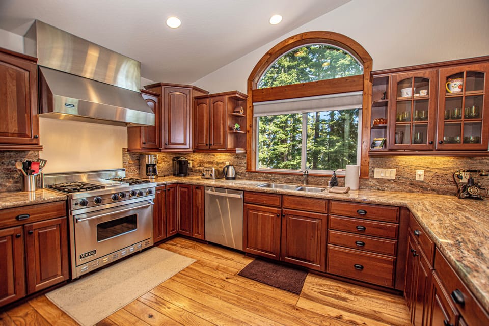 Tahoe Haven - Kitchen Stove