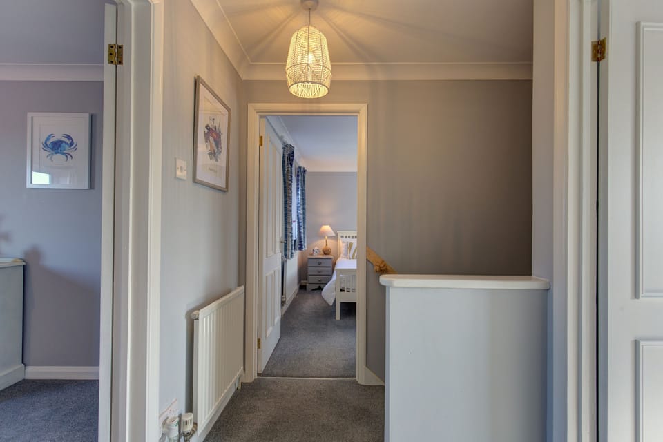 First floor: Landing towards the master bedroom