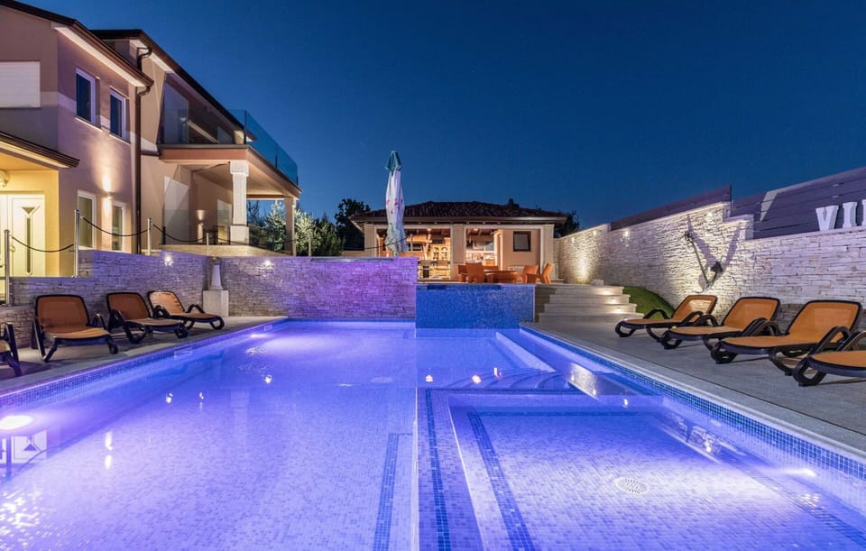 Villa | Pool | Indoor pool, outdoor pool