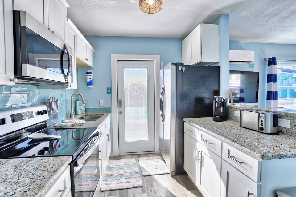 Shore Thing - Kitchen Area