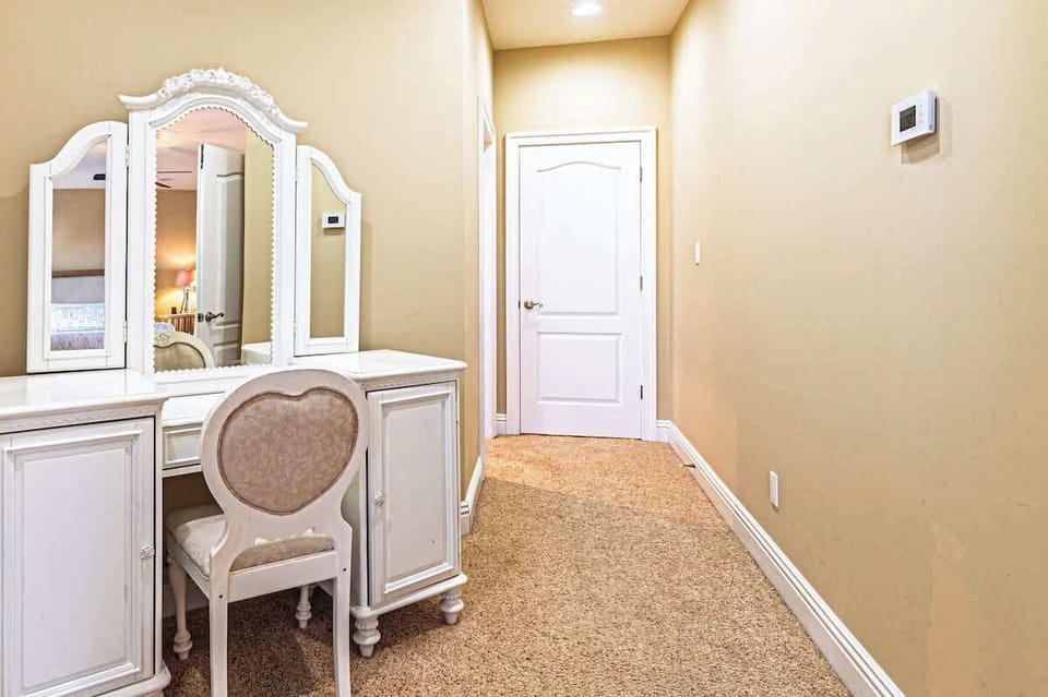 Make up space