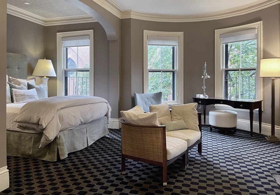 Luxury Suite, Private Bathroom | Premium bedding, down comforters, minibar, individually decorated