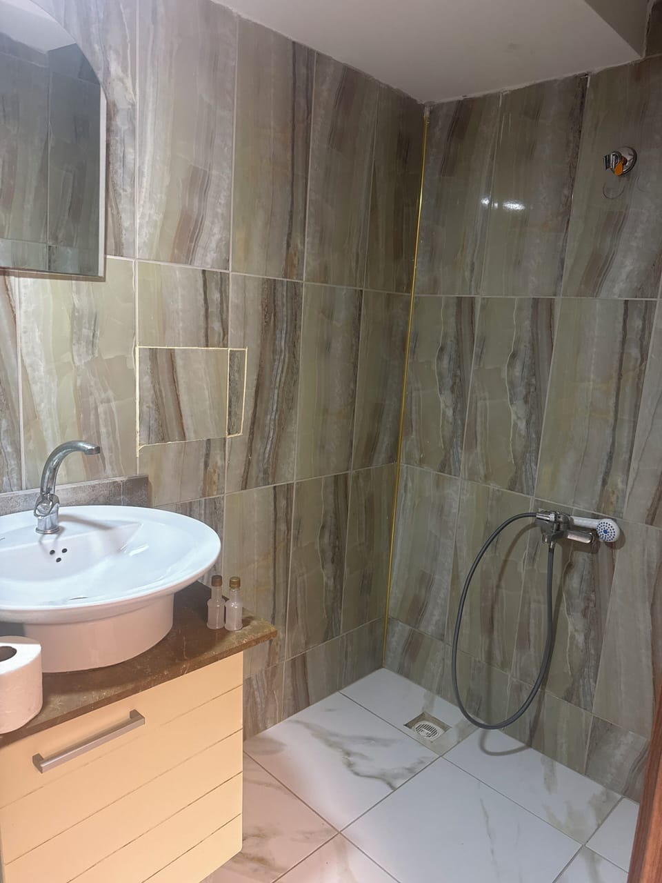Standard Apartment for 6 people | Bathroom | Shower, slippers, towels, soap