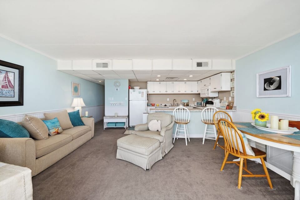 This charming Condo, decorated in soothing Seaside colors, comfortably sleeps 4 adults and 2 children without breaking the bank!