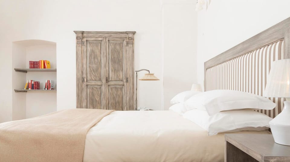 Superior Room, Garden View | Down comforters, cribs/infant beds, free WiFi, bed sheets