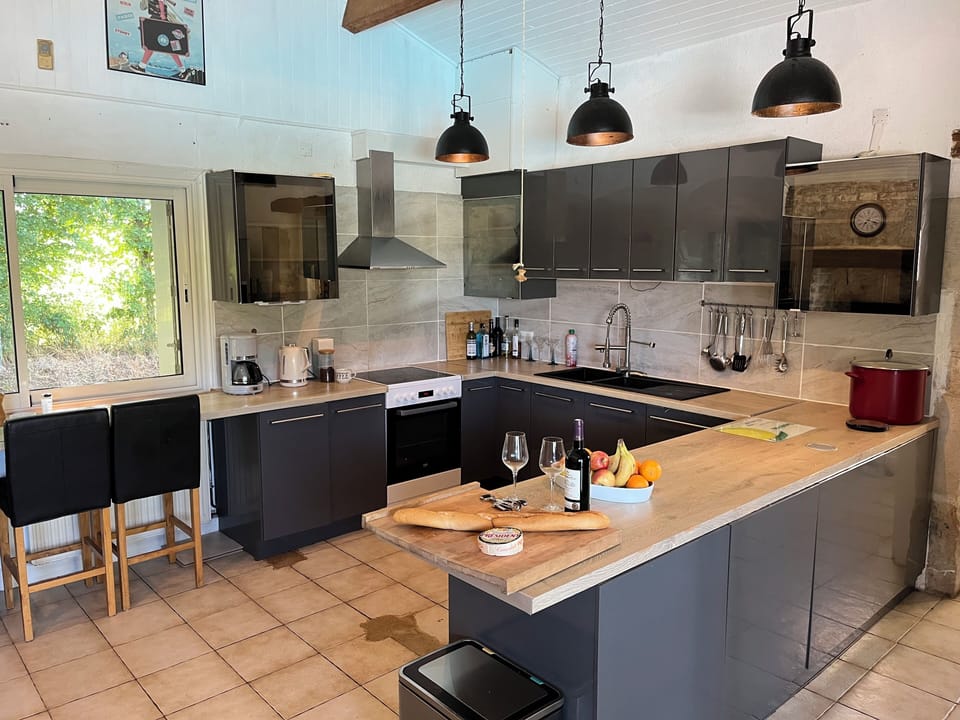Spacious, well equipped kitchen