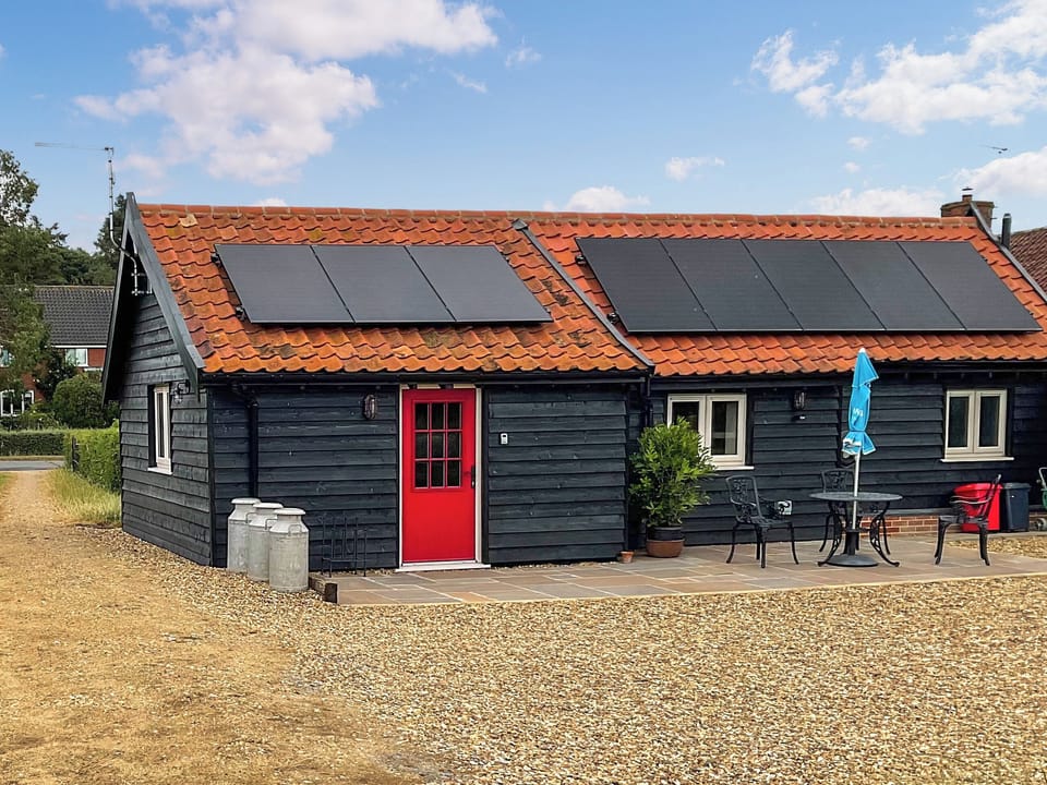 Exterior | Alberts Dairy, Wingfield, near Diss