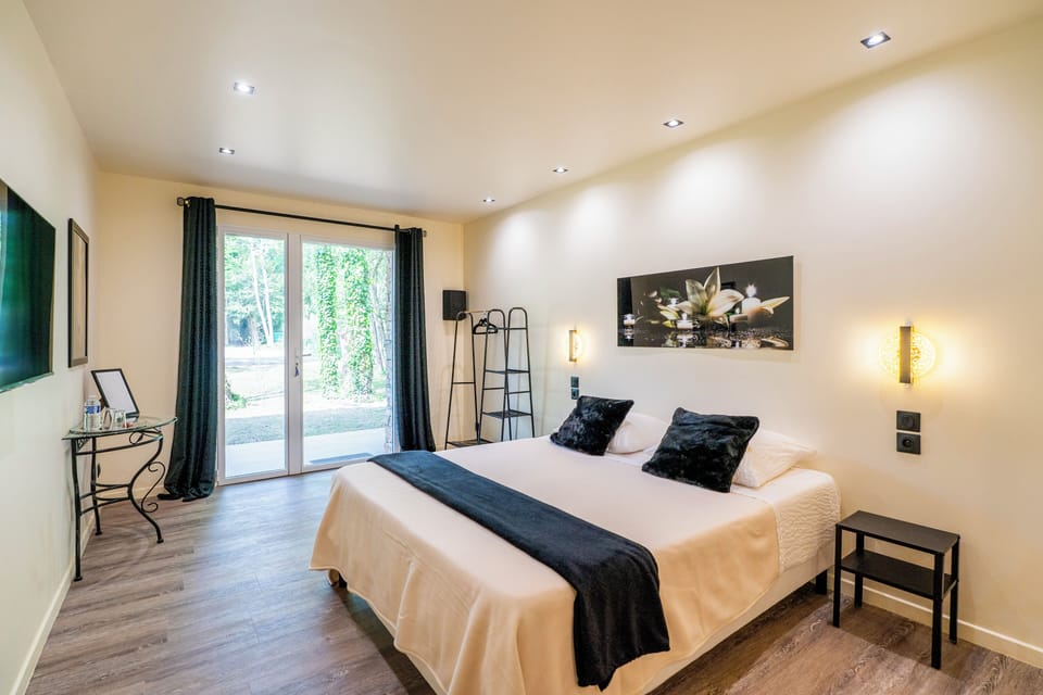 Deluxe Double Room, Valley View | Free WiFi