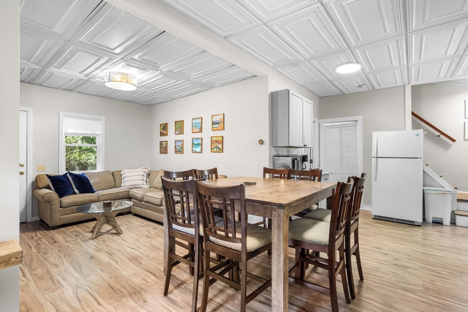 Dining/Kitchen