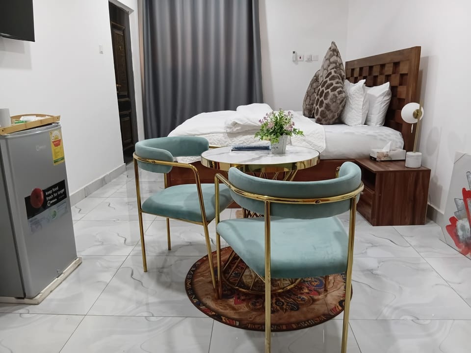 Luxury Double Room, Balcony, Sea View | Desk, laptop workspace, WiFi (free)