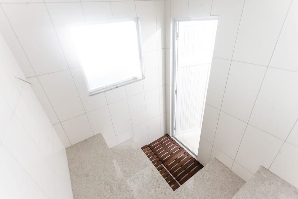 Steam room 