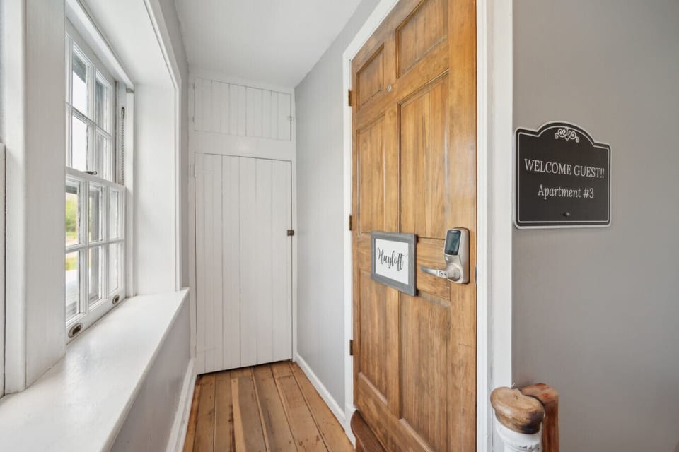 entrance for the apt door