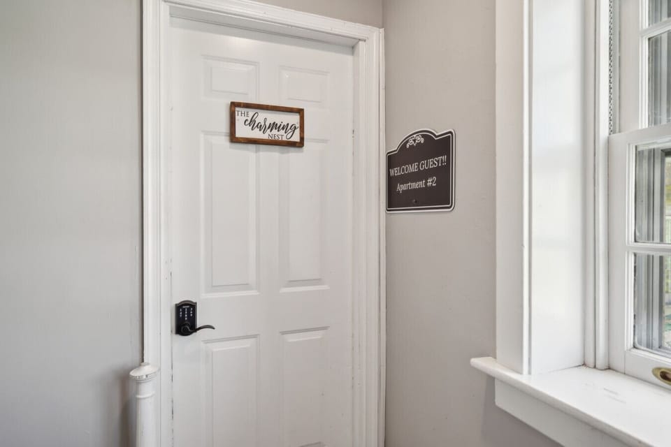 entrance for apt 2