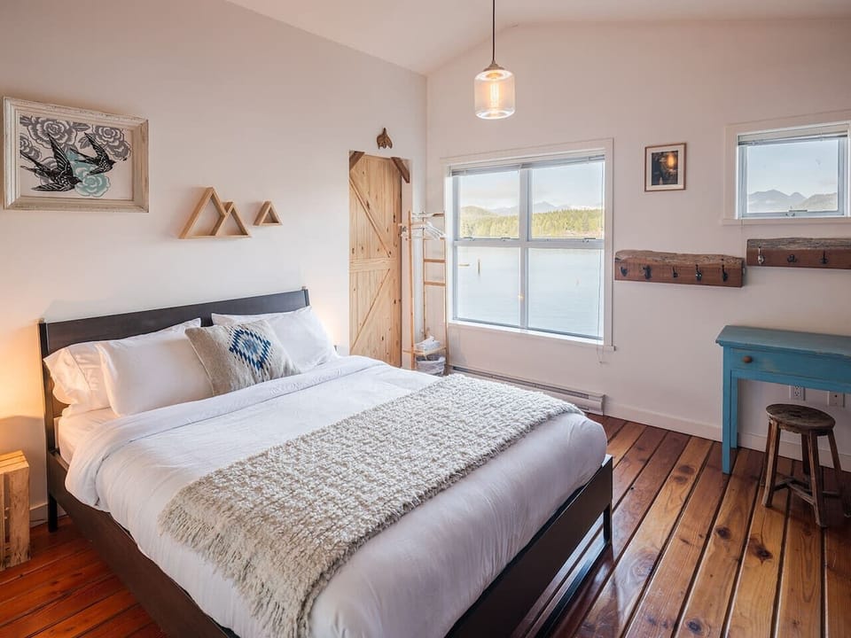 Queen bed in the upstairs loft style bedroom