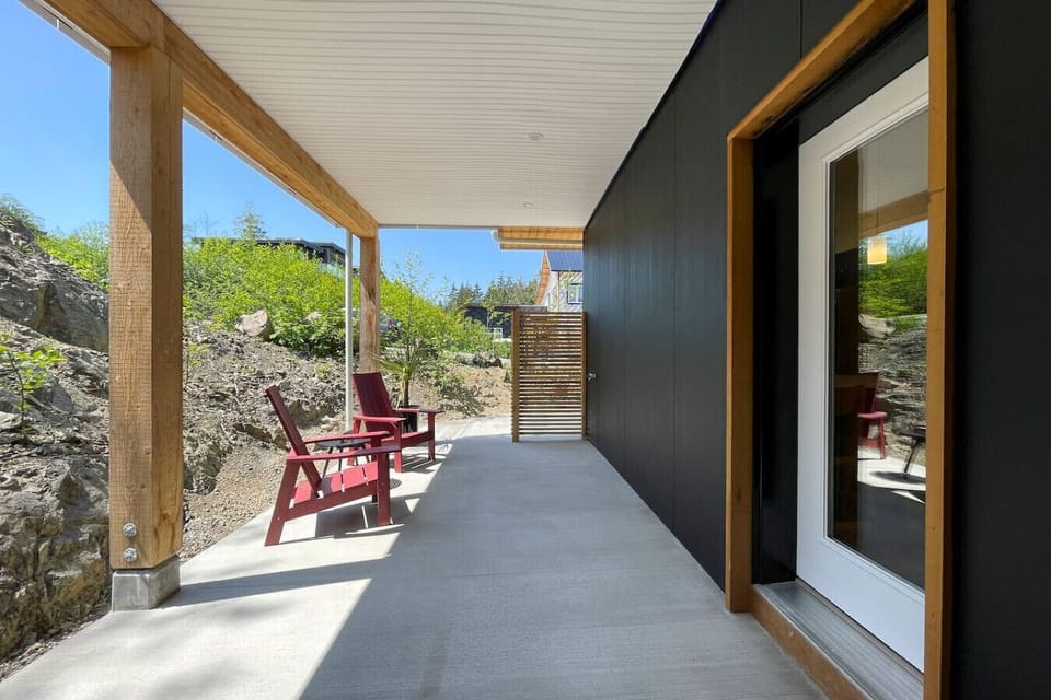 Looking toward the side street from the patio (this is now fenced)