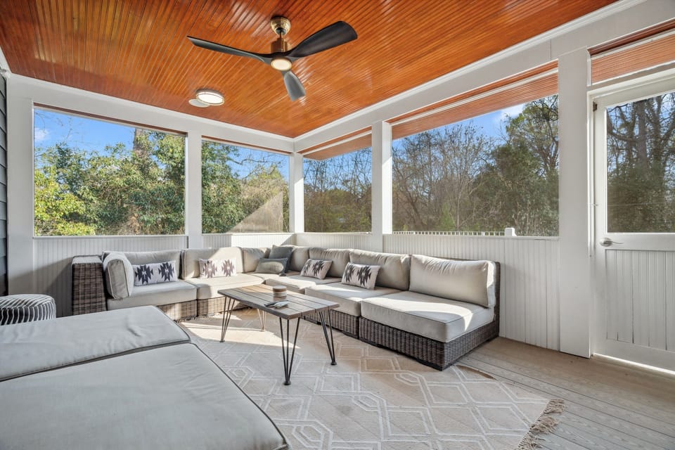 Screen in patio