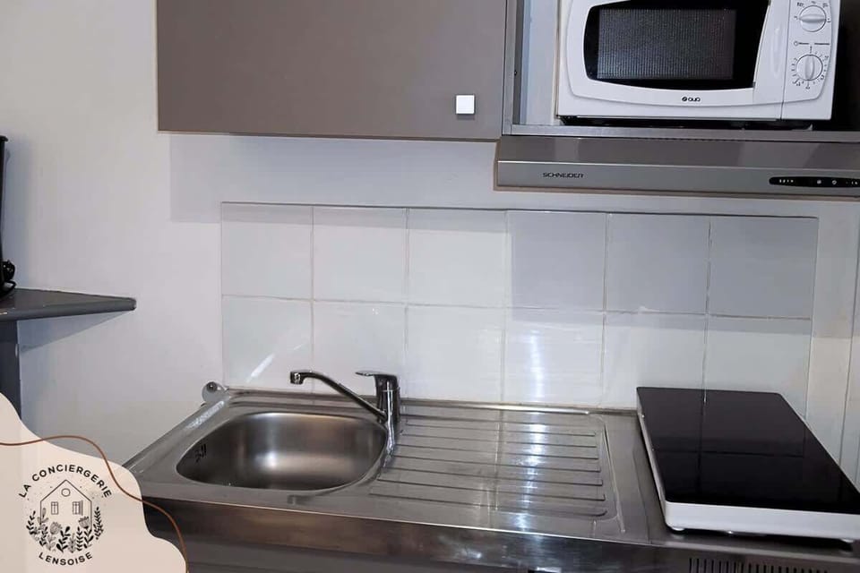 CUISINE EQUIPEE
PLAQUE INDUCTION
TASSIMO
MICRO ONDE