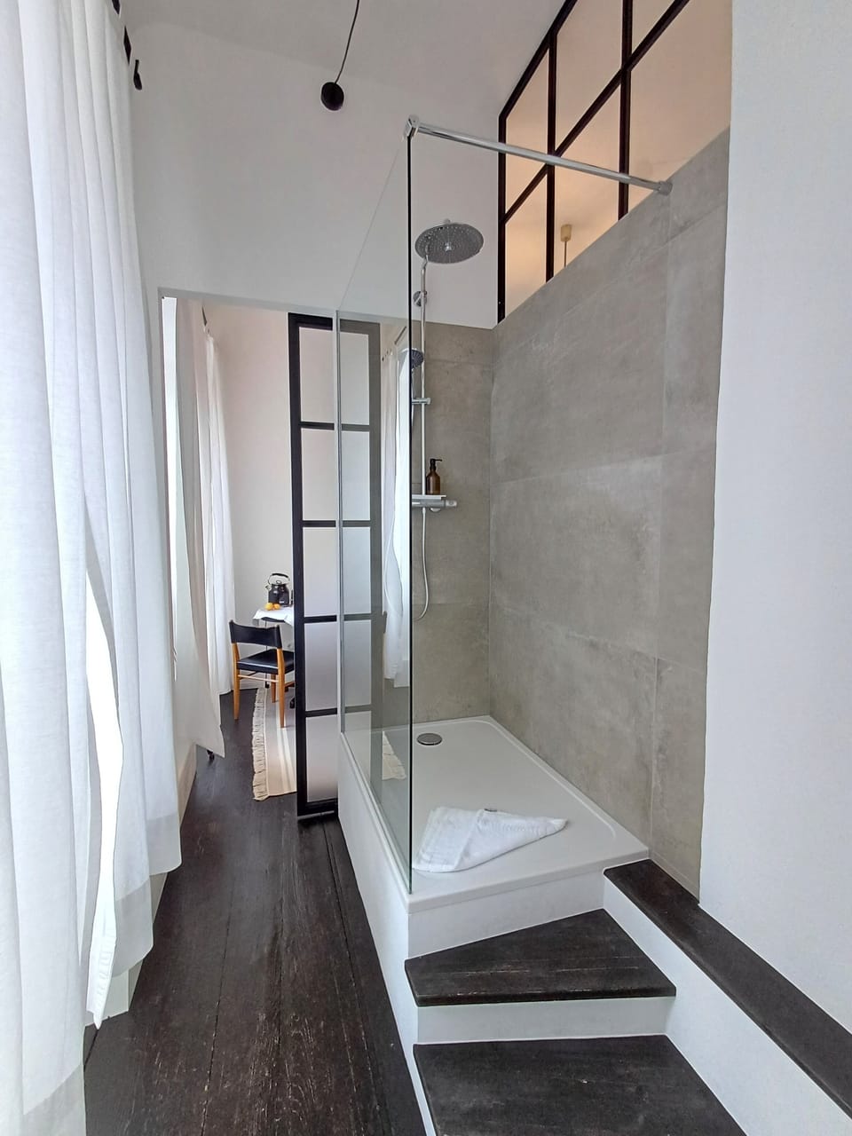 Deluxe Double Room, River View | Bathroom | Hair dryer, towels, soap, toilet paper