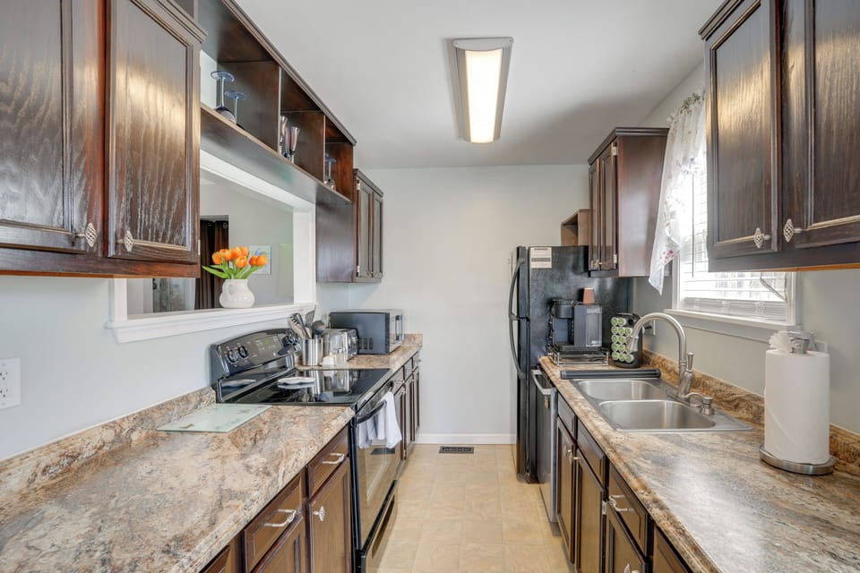 Kitchen | Cooking Basics | Pod Coffee Maker | Microwave | Toaster