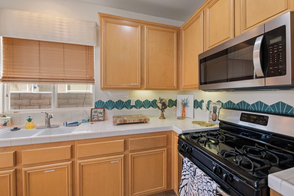 Large chefs kitchen with everything you need