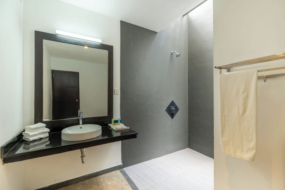 Bathroom shower
