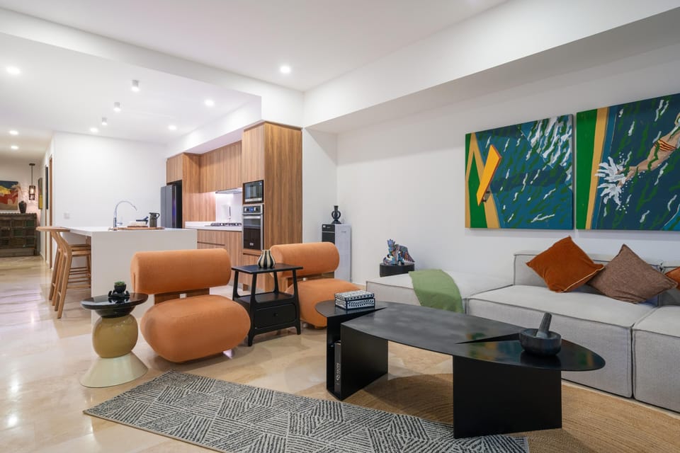 Condo - Image 11