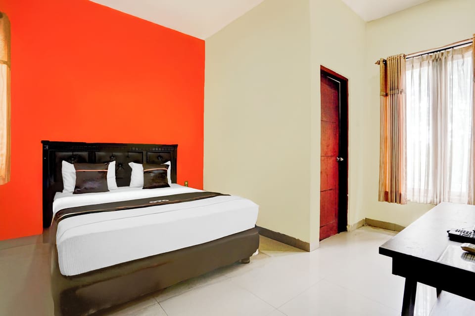 Standard Double Room | Desk, free WiFi, bed sheets
