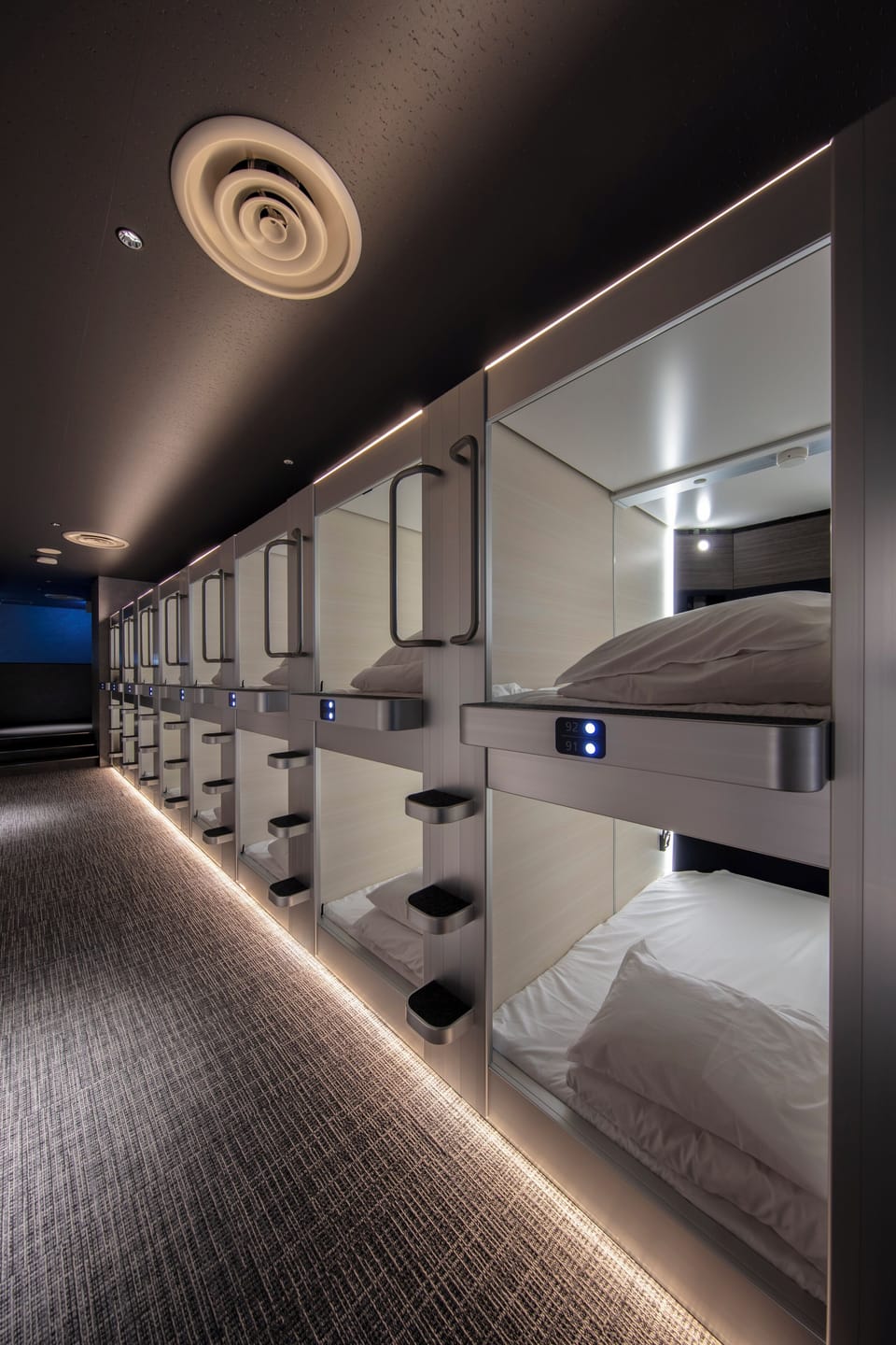 Basic Cabin, Men only, Non Smoking | WiFi (free), bed sheets