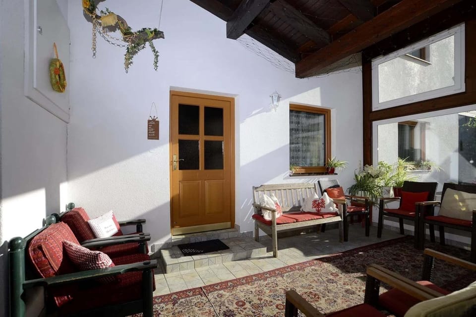 Entrance / Reception