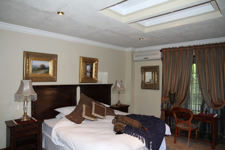 Exclusive Double or Twin Room, Patio, Garden View | In-room safe, blackout drapes, free WiFi
