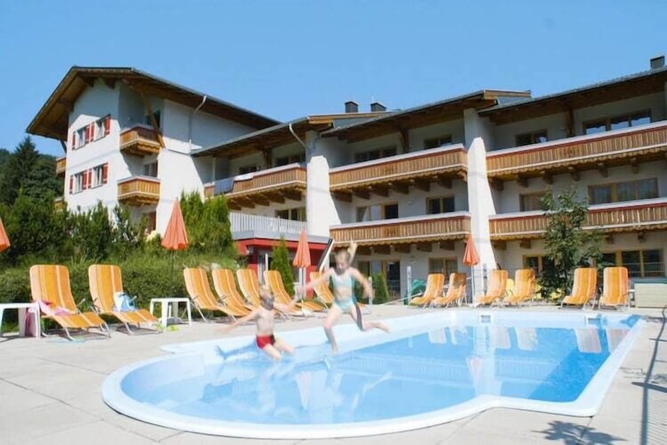 Holiday Home Swimming Pool