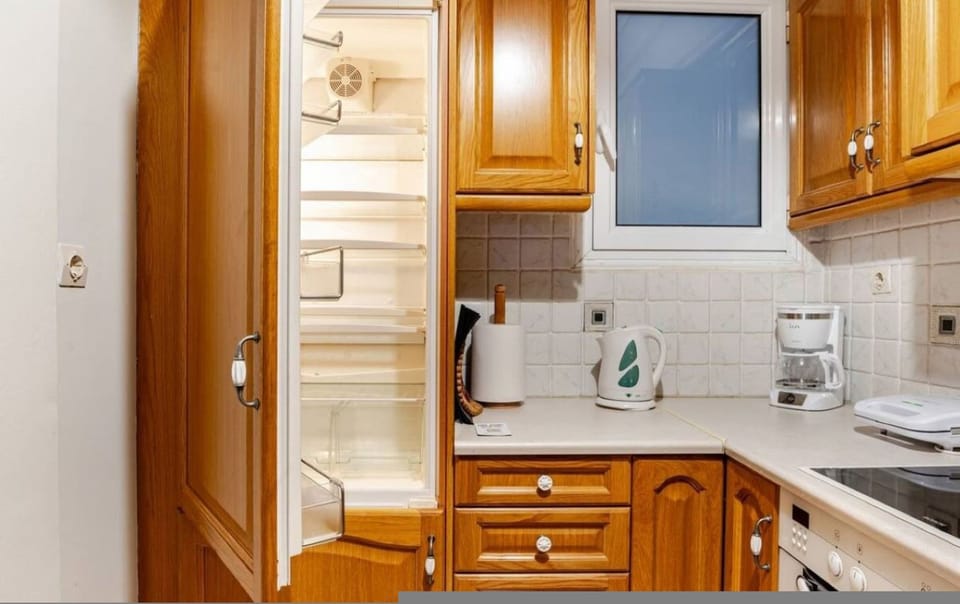 House | 1 bedroom, desk, soundproofing