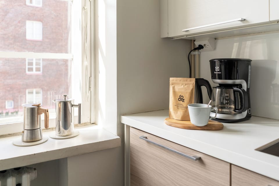Apartment, City View | Private kitchen | Full-size fridge, microwave, oven, stovetop