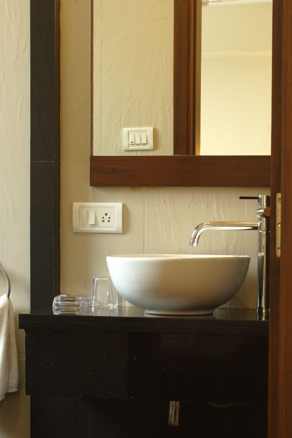 Standard Double Room, City View | Bathroom sink