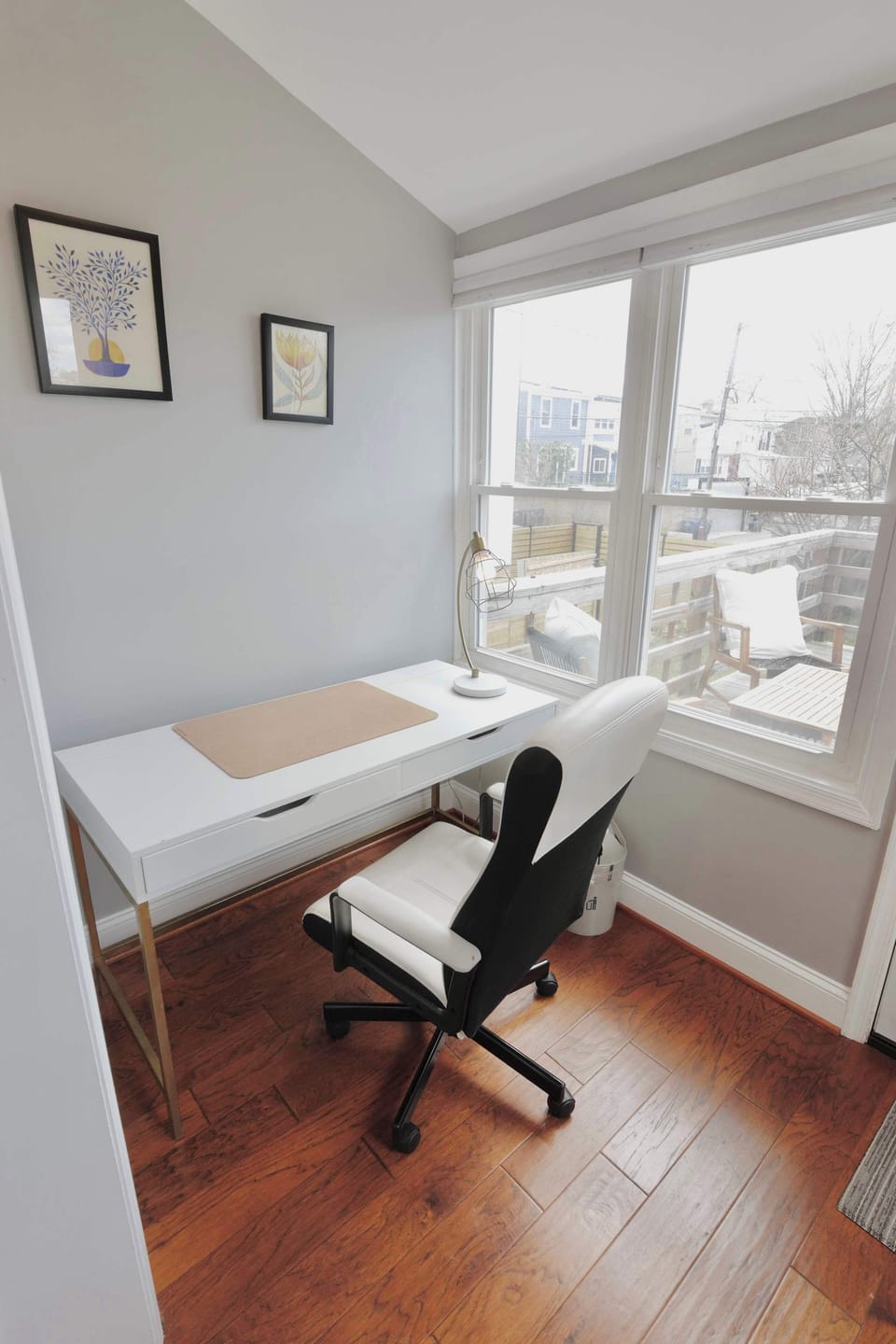 Catch up on emails or take that work call in our laptop friendly work space! 