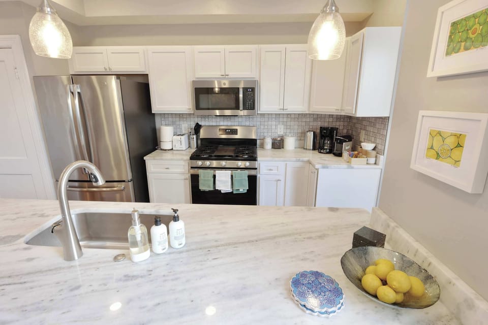 Home is equipped with cooking / eating essentials such as cooking utensils, pots, pans, plates, cups and bowls! 