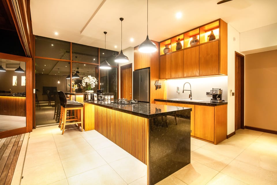 House, Smoking | Private kitchen
